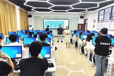 課程建設與教育軟件開發(fā) 數(shù)字化教育的雙輪驅(qū)動